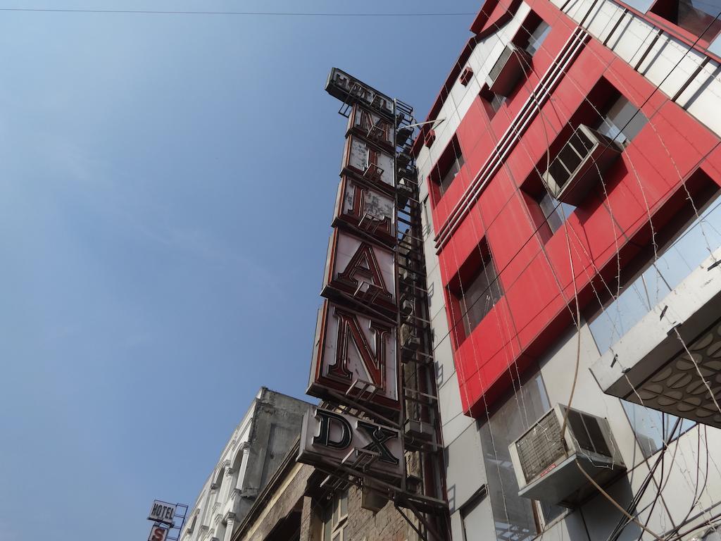 Hotel Milan Deluxe 新德里 外观 照片