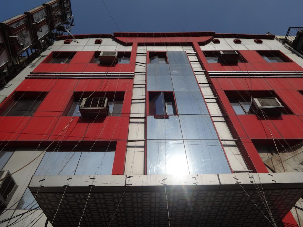 Hotel Milan Deluxe 新德里 外观 照片