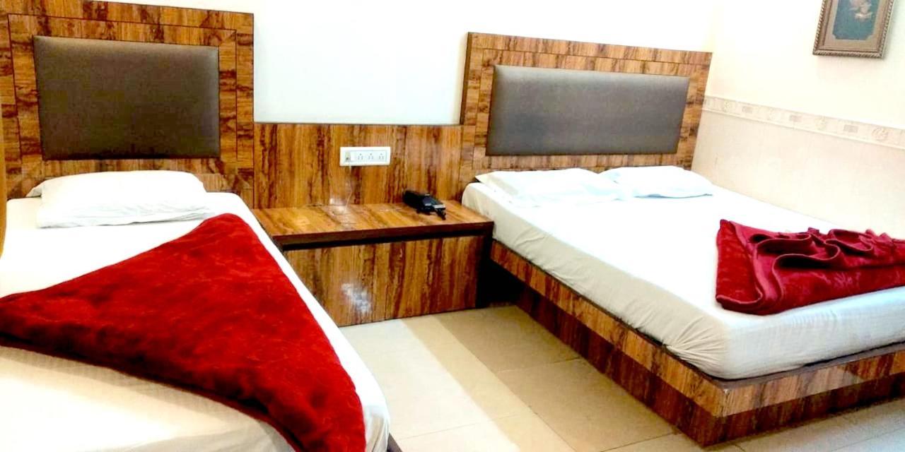 Hotel Milan Deluxe 新德里 外观 照片