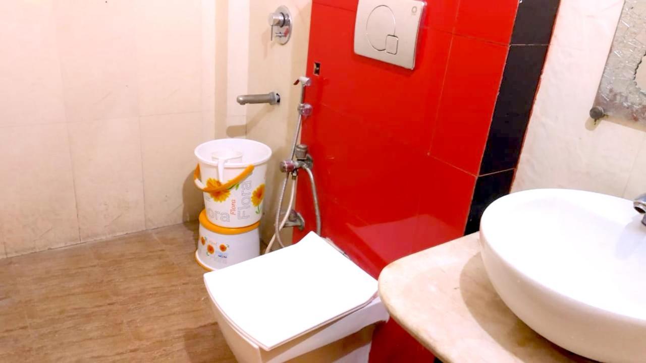 Hotel Milan Deluxe 新德里 外观 照片
