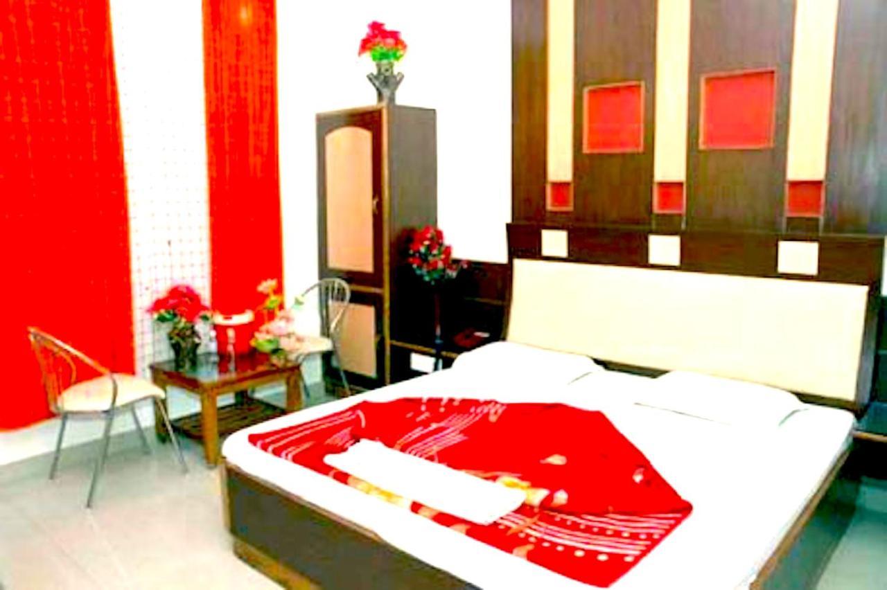 Hotel Milan Deluxe 新德里 外观 照片